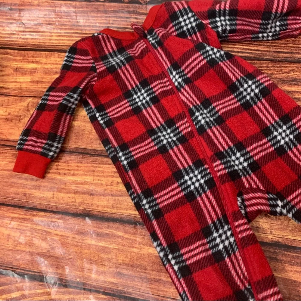 Holiday Fam Jams Red Plaid Footed Pjs 6-9 months